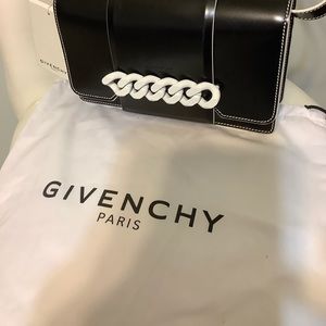 Givenchy Womens Infinity Chain Small Shoulder Bag Black Smooth Leather